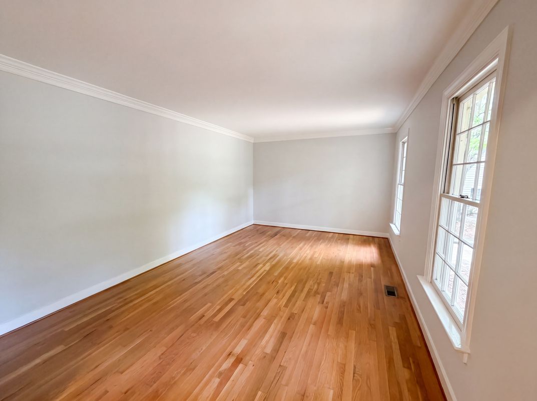 Photo 9 of 21 of 5517 W Bay Ct, Midlothian, VA