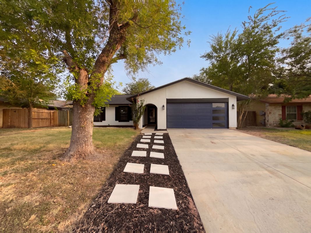 Property photo 1 of 6718 Spring Haven St