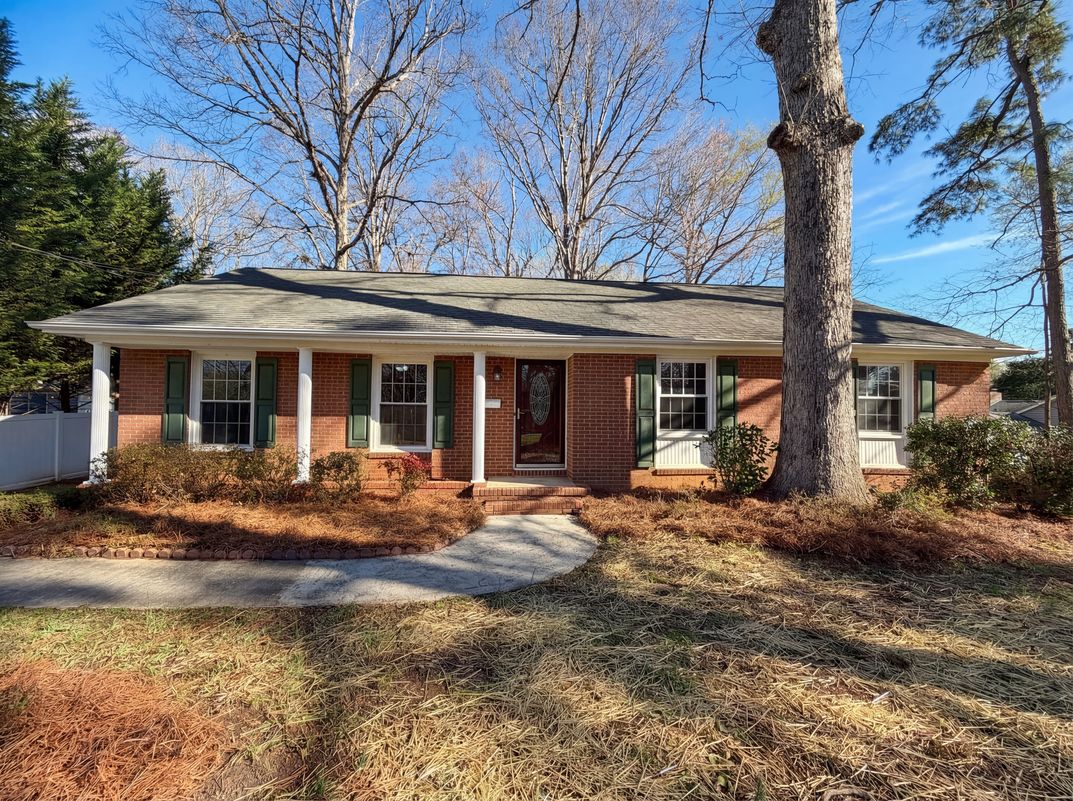 Property photo 1 of 1512 Buckingham Ave