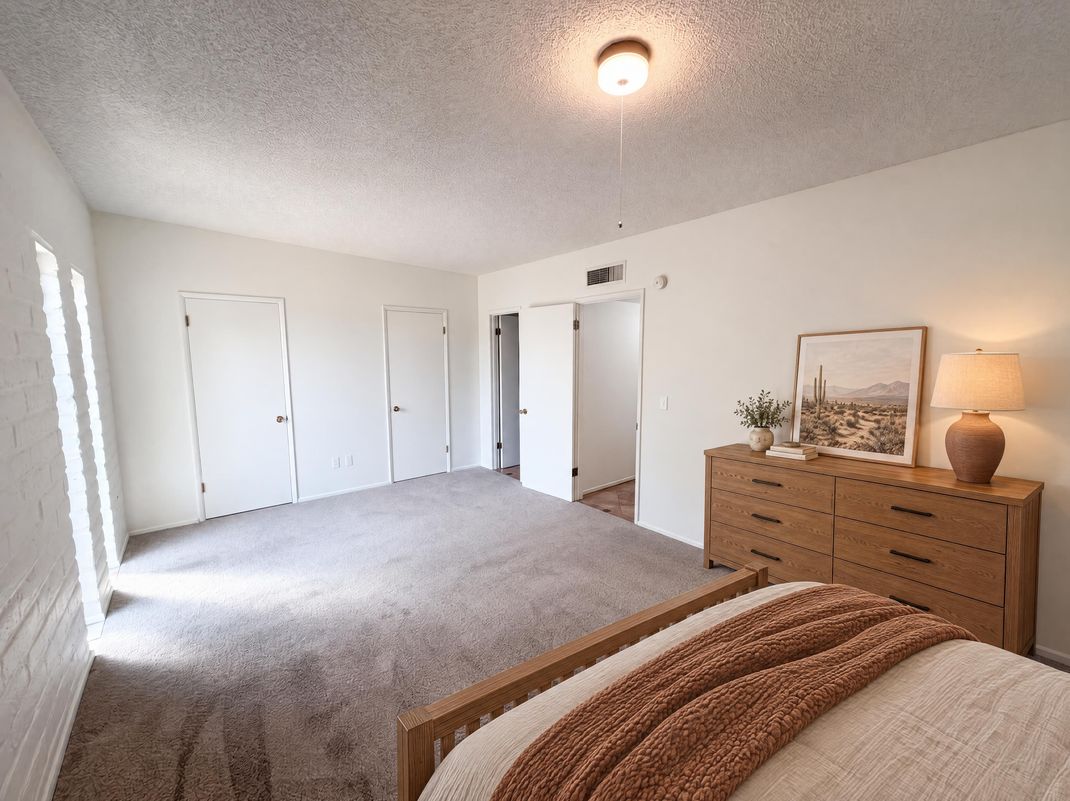 Property photo 3 of 917 N Miller Dr