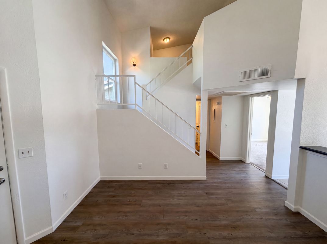 Property photo 3 of 19601 N 7th St Unit 2050