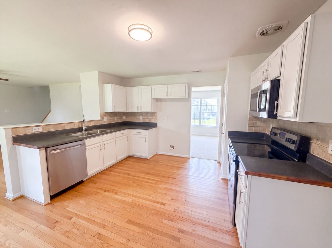 Property photo 2 of 3016 Heather Ridge Dr