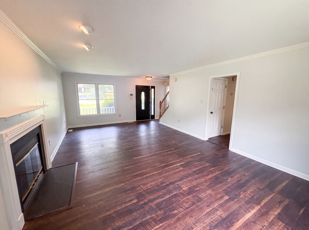 Property photo 3 of 6401 Forest Grove Dr