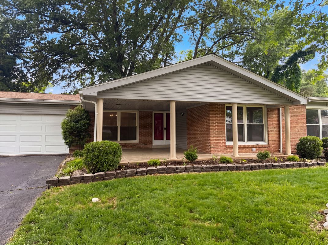 Property photo 1 of 207 Renaldo Dr