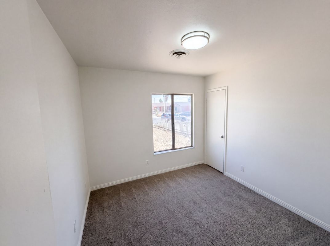 Photo 15 of 44 of 4018 Shady Oak Dr, Las Vegas, NV