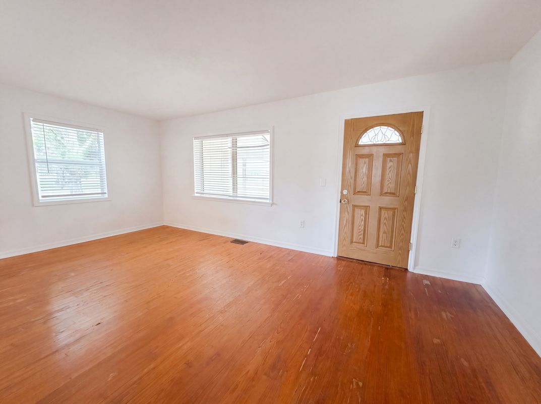 Property photo 3 of 2231 9th Ave W