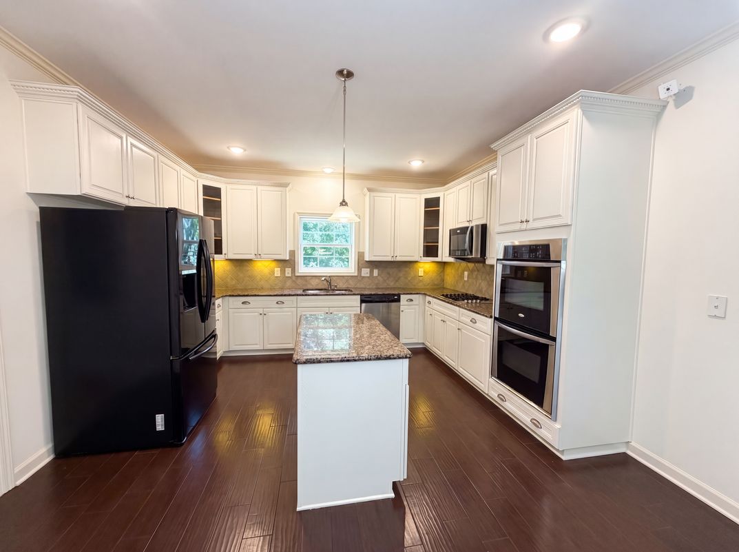 Property photo 2 of 4903 Homeplace Dr