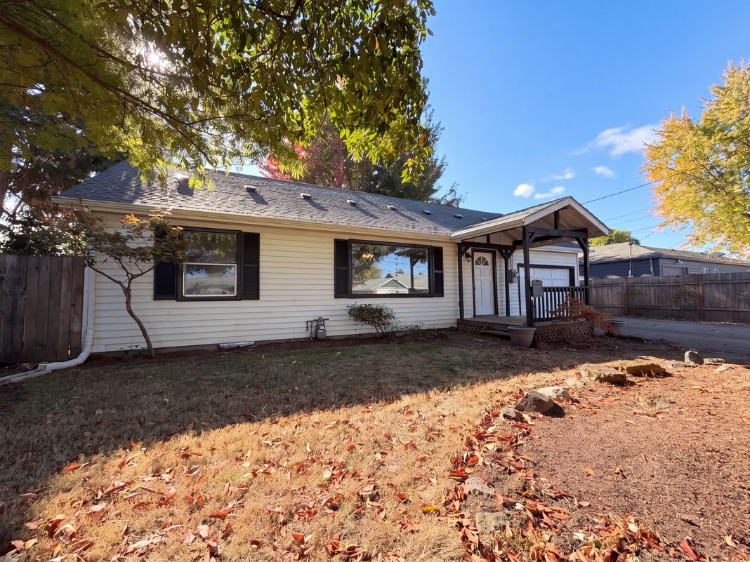 Property photo 1 of 1341 N Clark St