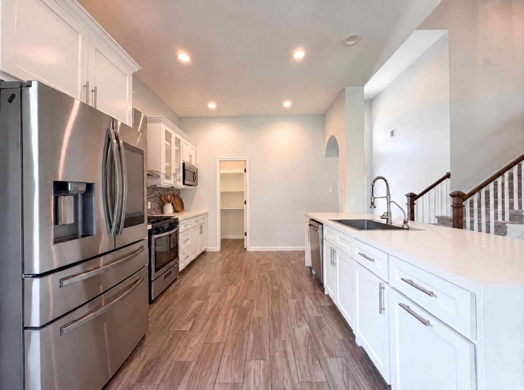 Property photo 2 of 40406 Mostyn Dr