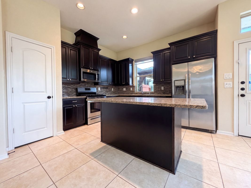 Property photo 2 of 12147 San Luca St