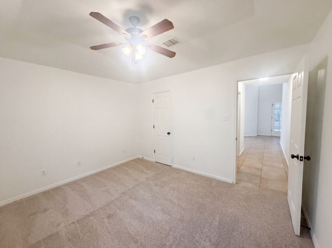Photo 11 of 25 of 12 Birchwood Cir, Wimberley, TX