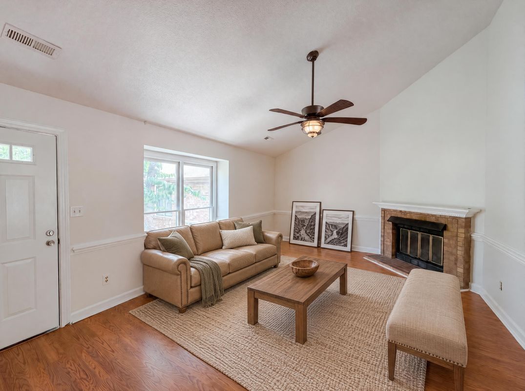 Property photo 3 of 5500 Fortunes Ridge Dr Apt 86B