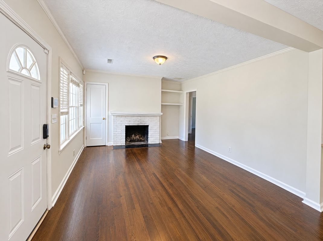 Property photo 2 of 1876 Camellia Dr