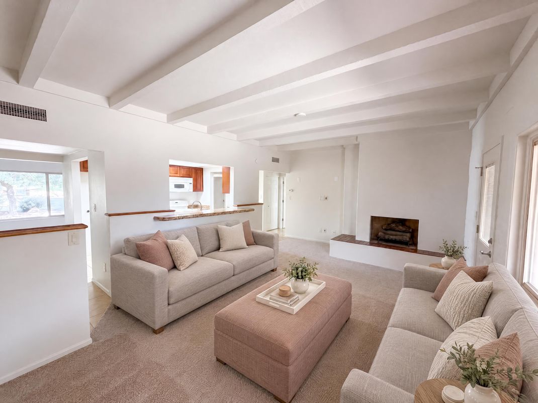 Property photo 3 of 4410 E La Cienega St