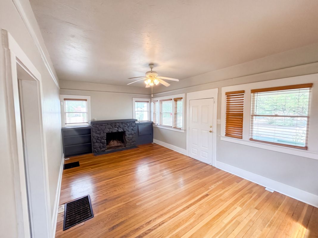 Property photo 3 of 1245 N 1st Ave