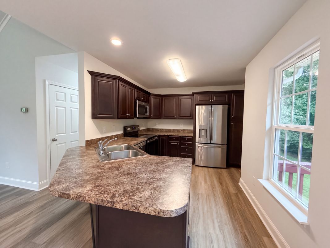 Property photo 2 of 117 Sundance Cir