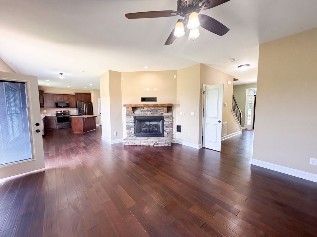 Property photo 3 of 749 Williamsburg Estate Rd