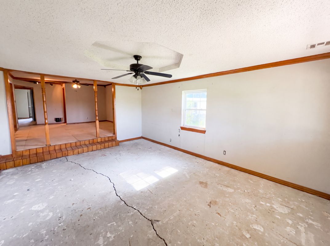 Property photo 3 of 20509 E Reno Ave