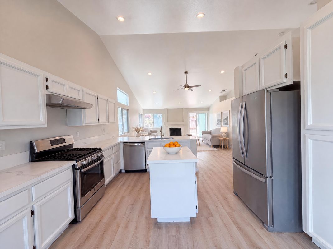 Property photo 2 of 1865 Dorris Ct