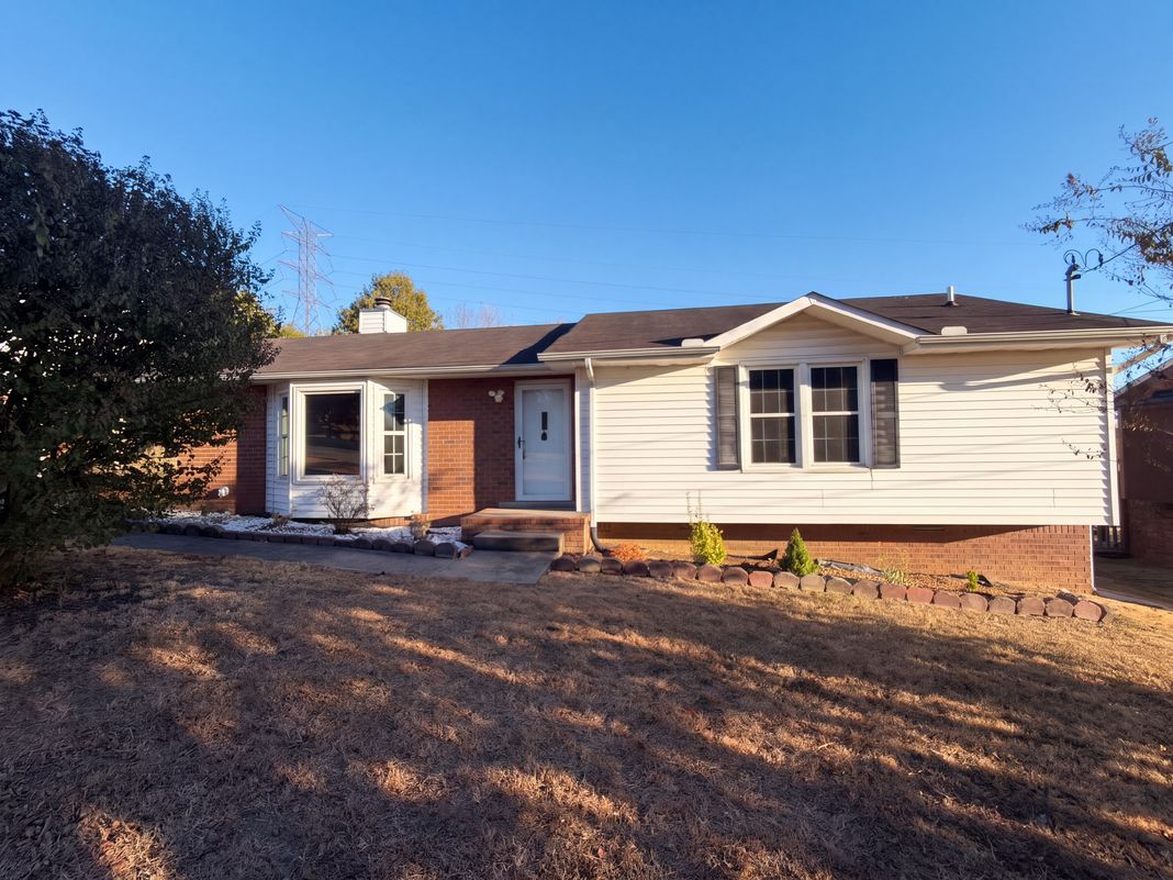 Property photo 1 of 157 Hillside Dr