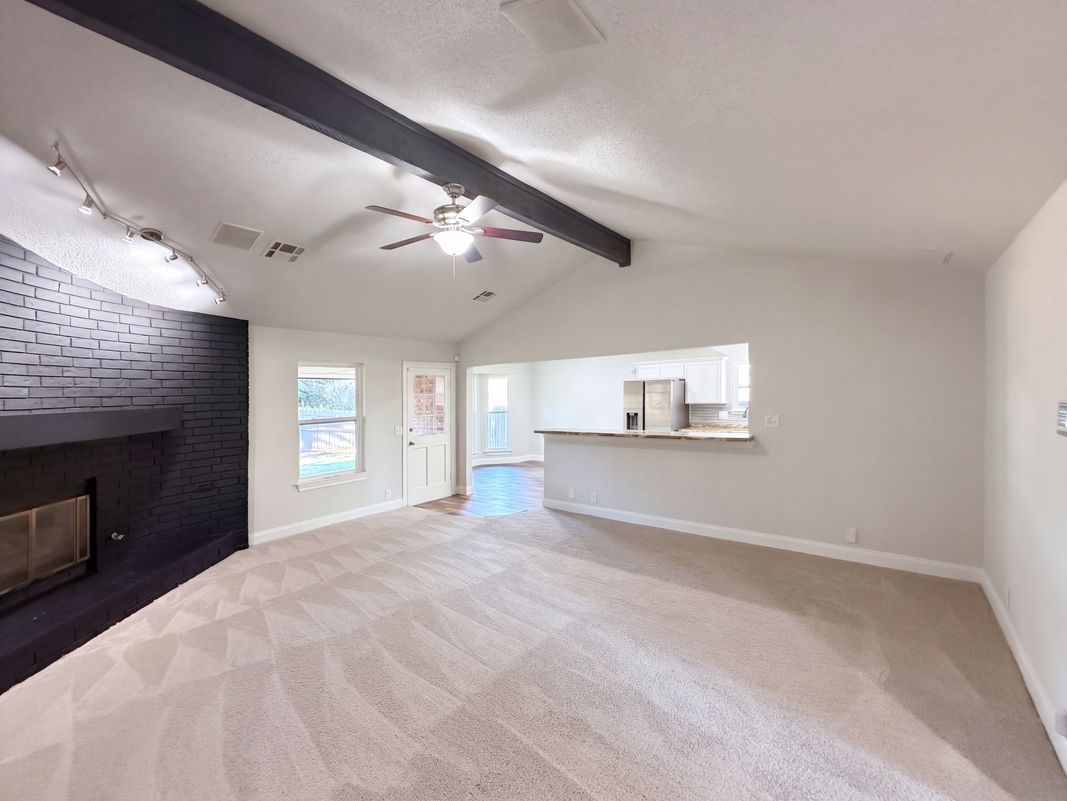 Property photo 3 of 2717 Rolling Hills Ter