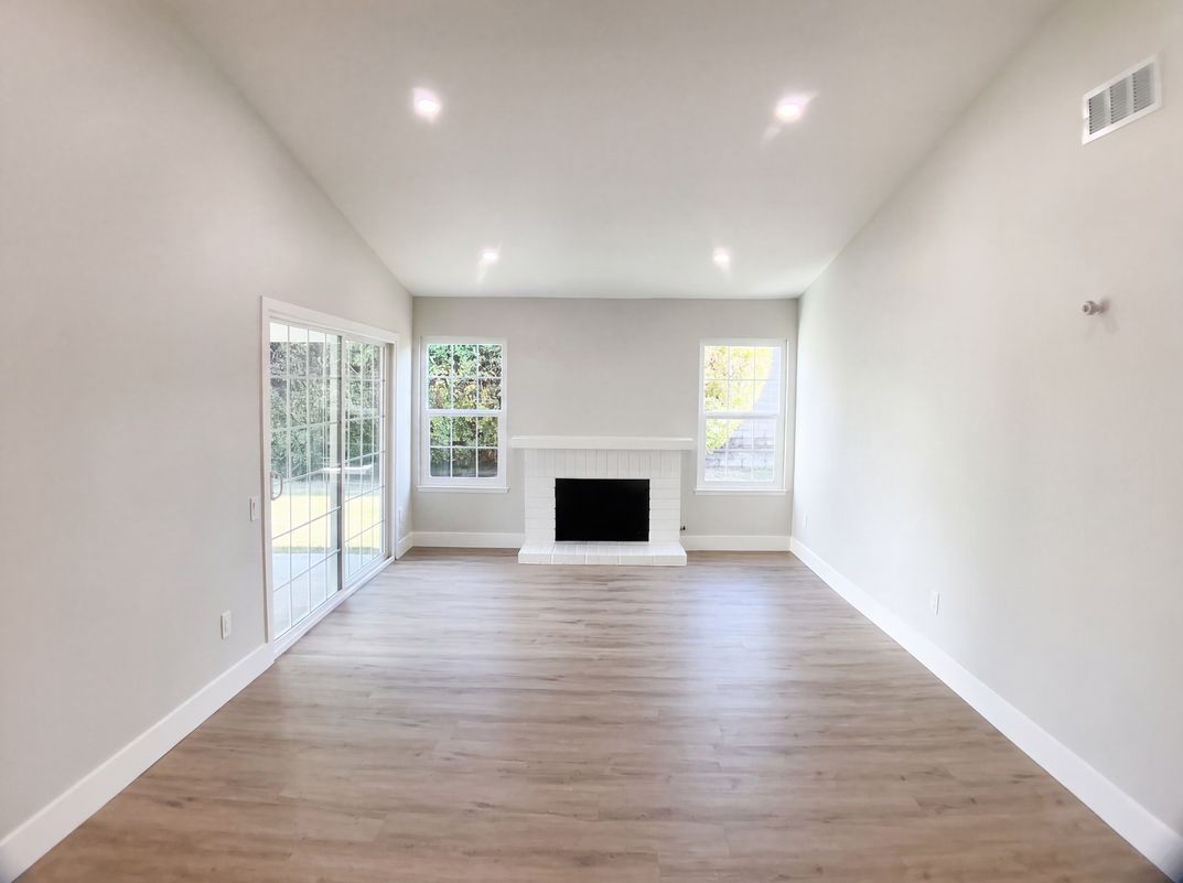 Property photo 3 of 8361 Northport Dr