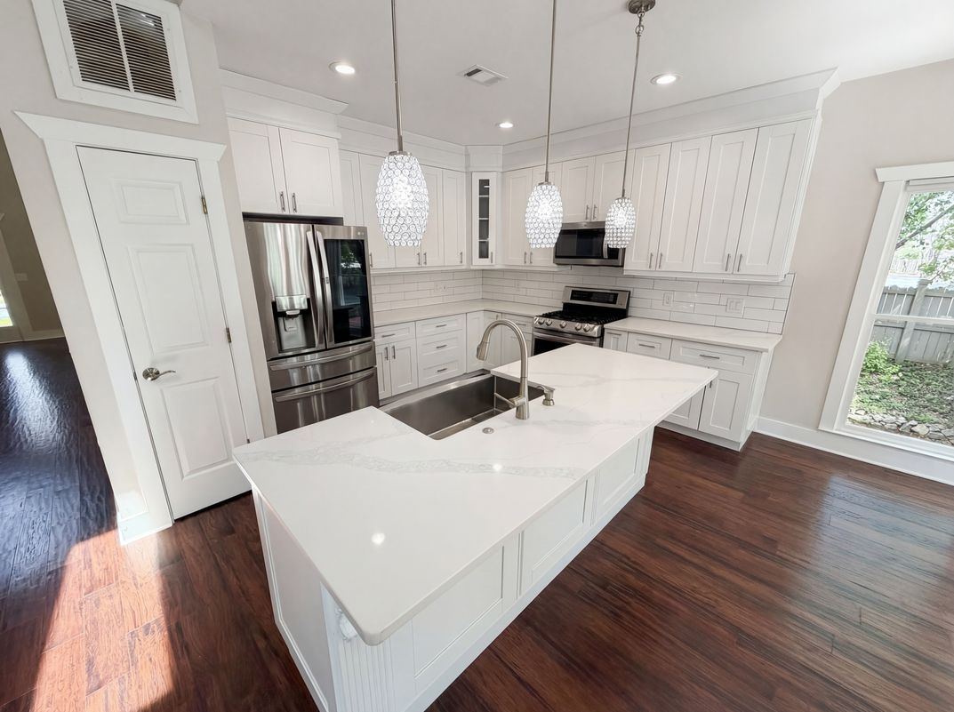 Property photo 2 of 4000 Amberley Ln