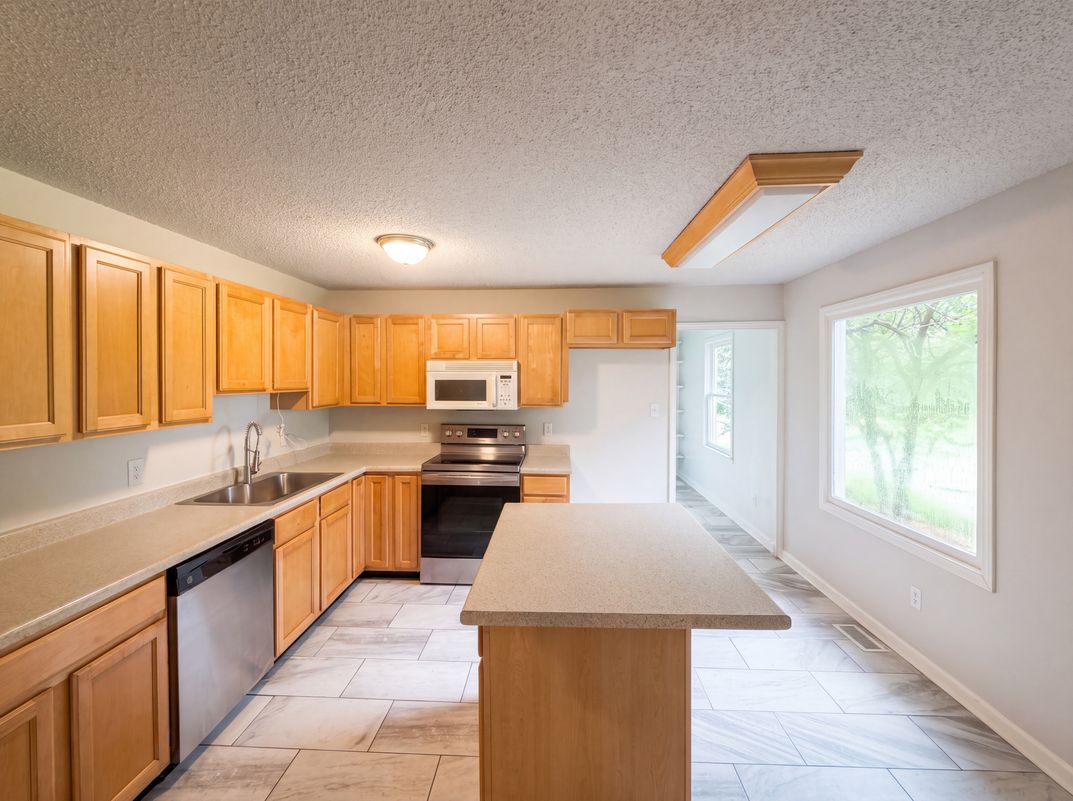 Property photo 2 of 2108 Jordan Cabin Rd