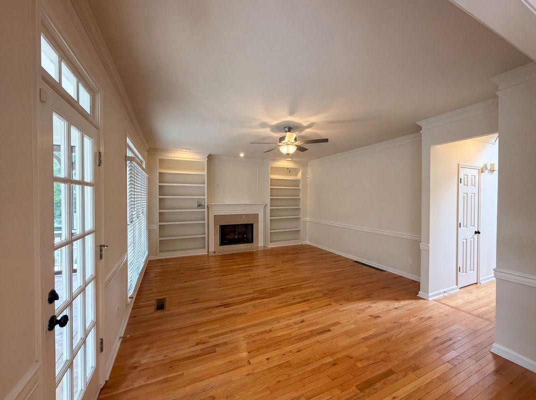 Property photo 3 of 1900 Milfield Cir