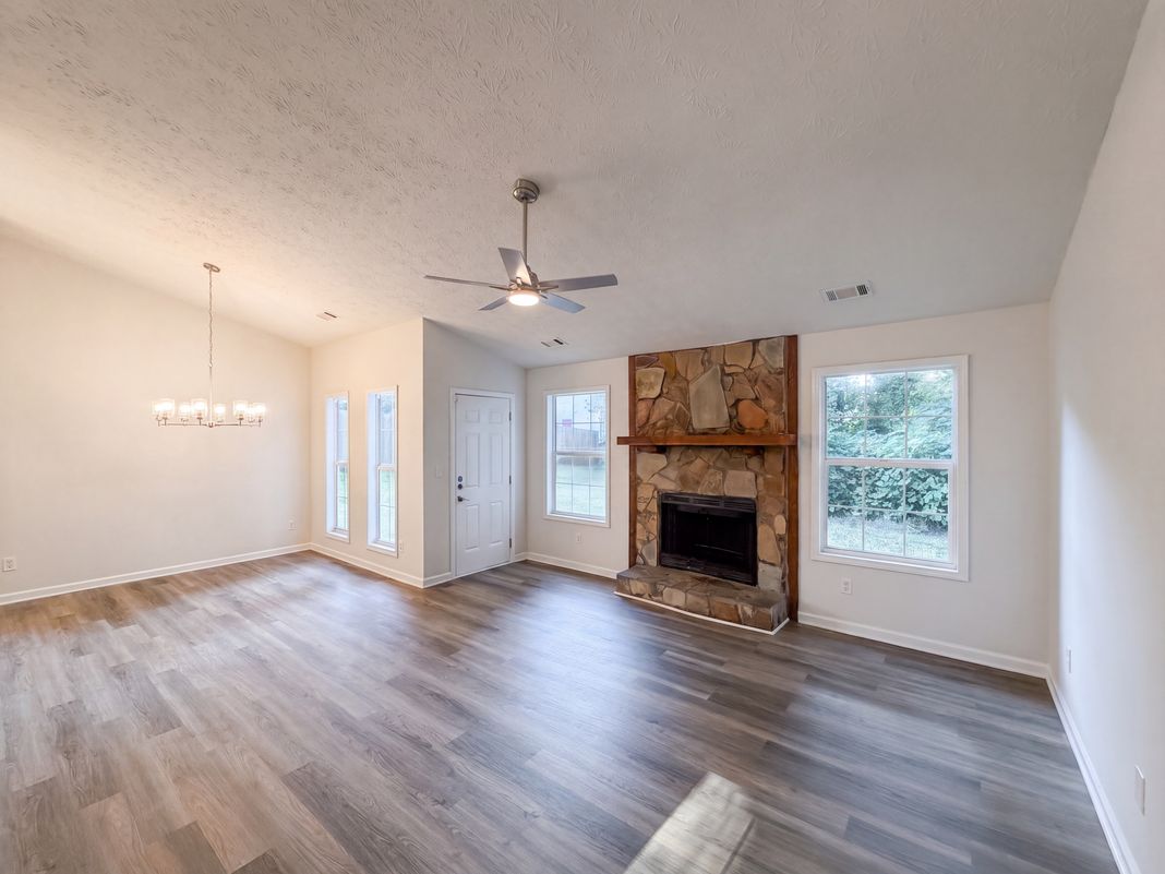 Property photo 3 of 5857 Mistyview Dr