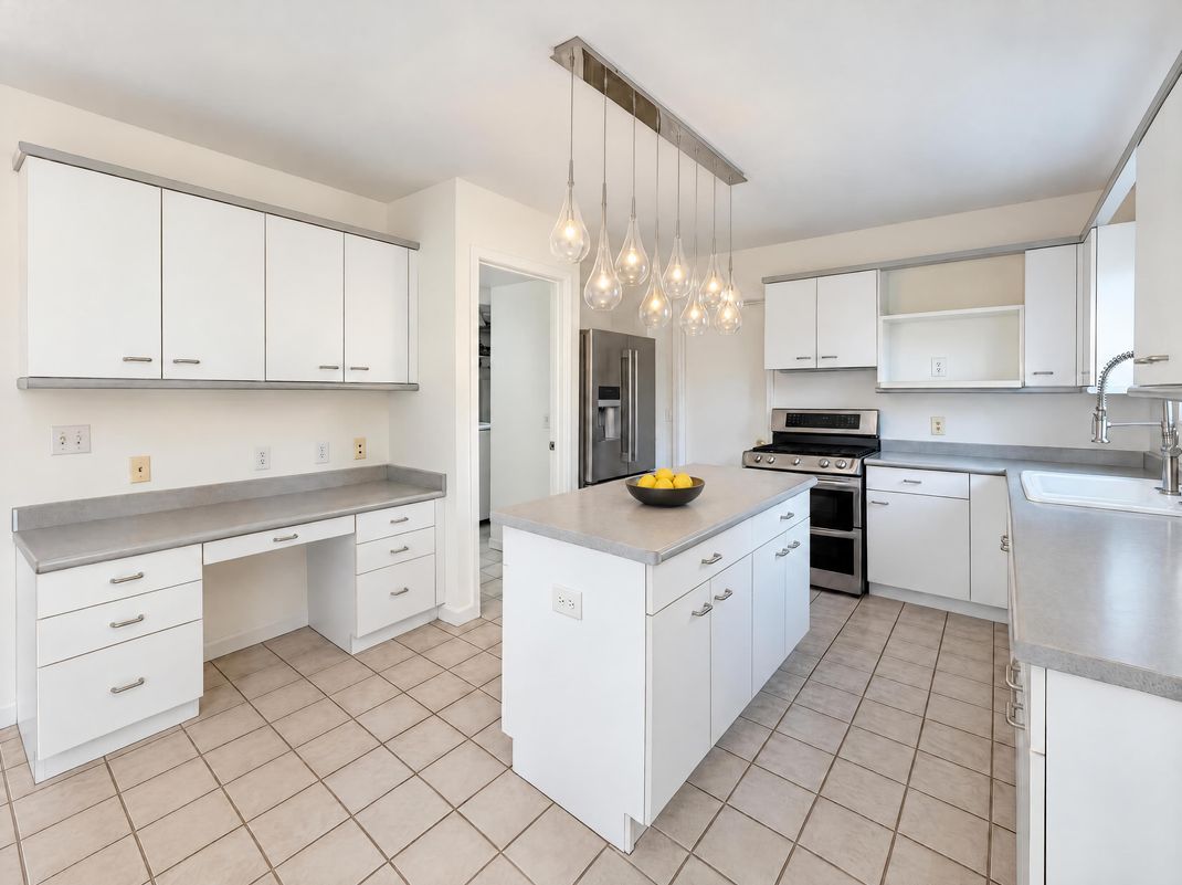 Property photo 2 of 5 Brookfield Ct