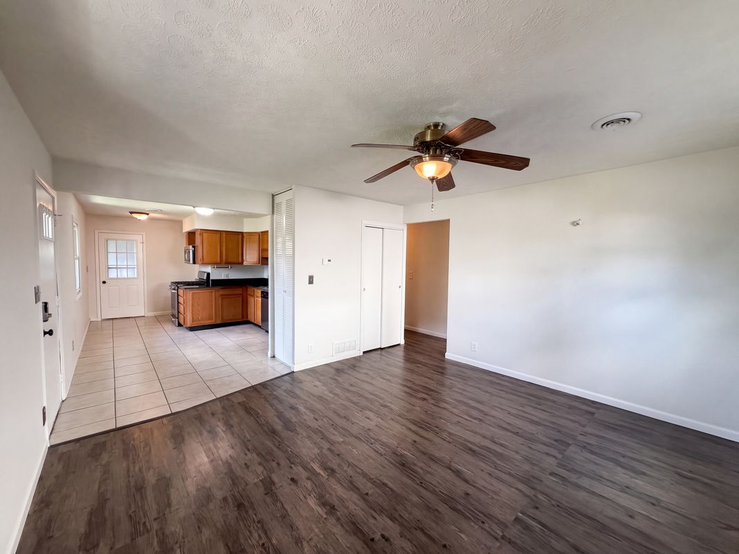 Property photo 3 of 116 Valleyview Dr
