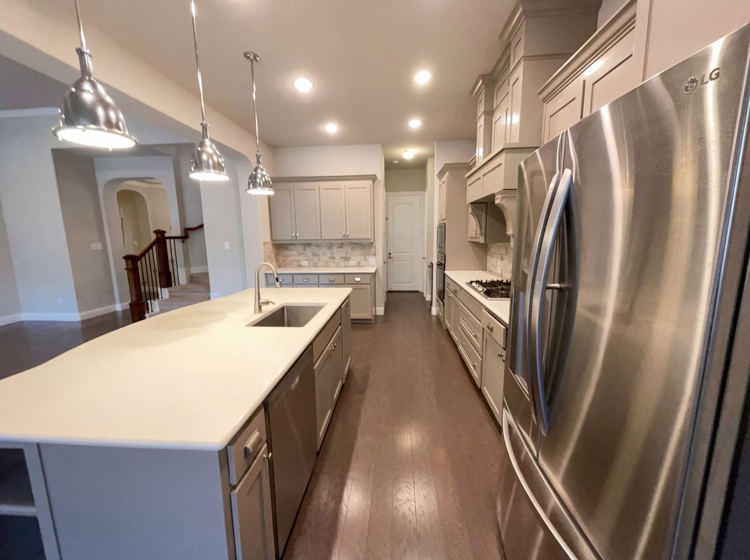 Property photo 2 of 4157 Chantilly Ln