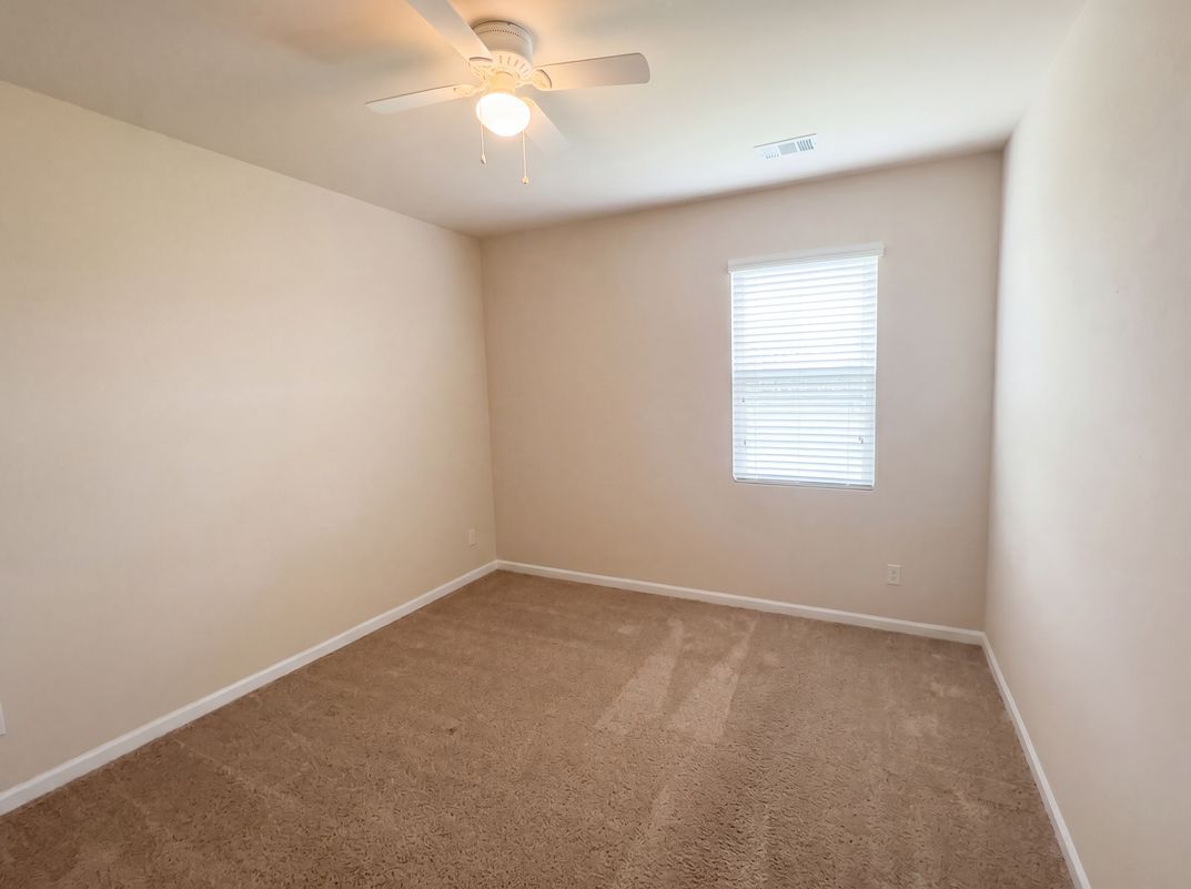 Photo 4 of 39 of 8496 Glenview St, Douglasville, GA