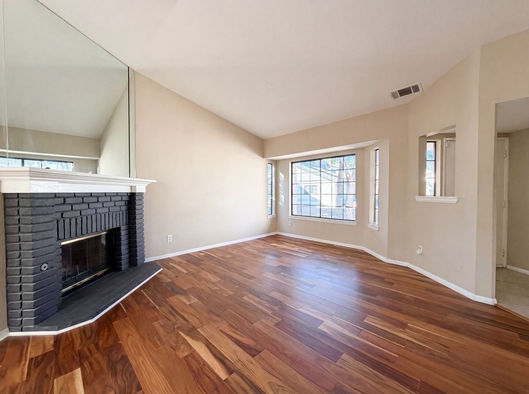 Photo 8 of 30 of 3164 Gingerwood Ln, Lancaster, CA