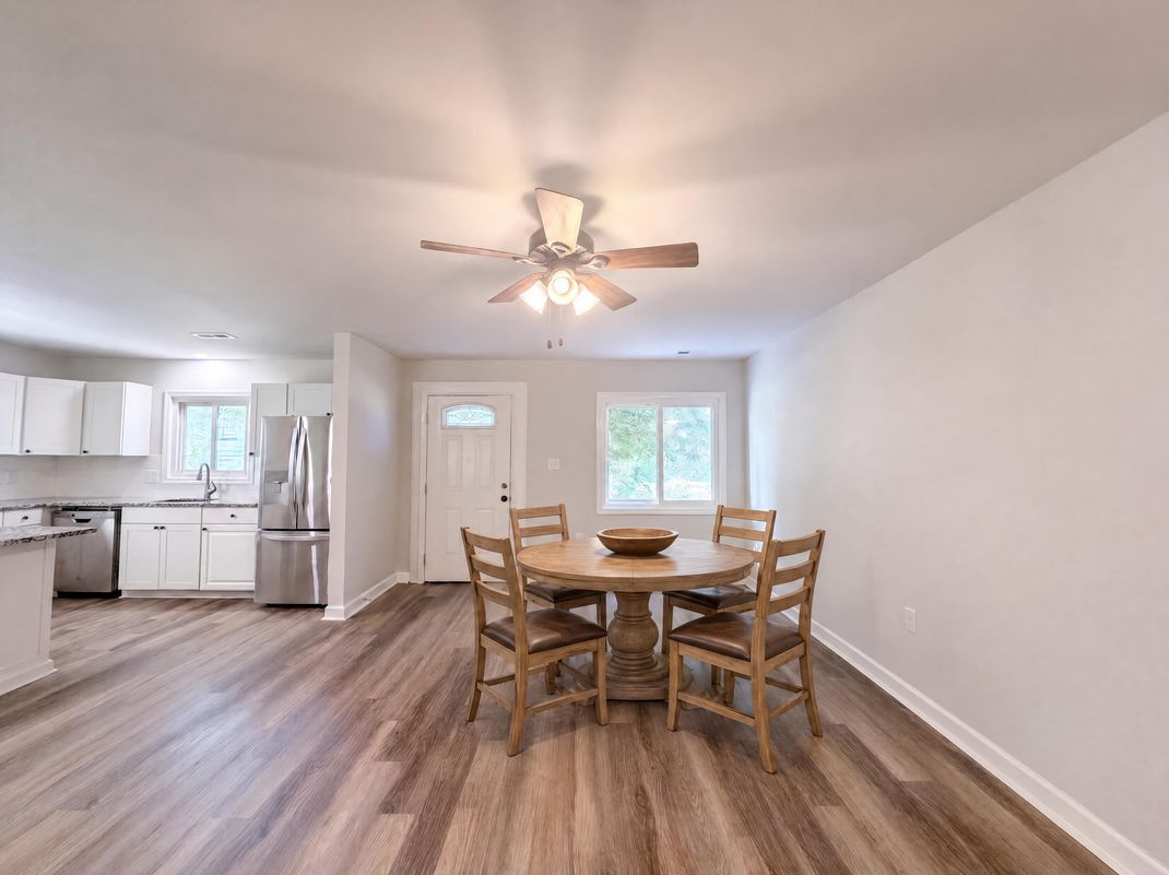 Property photo 3 of 131 Highland Point Ave