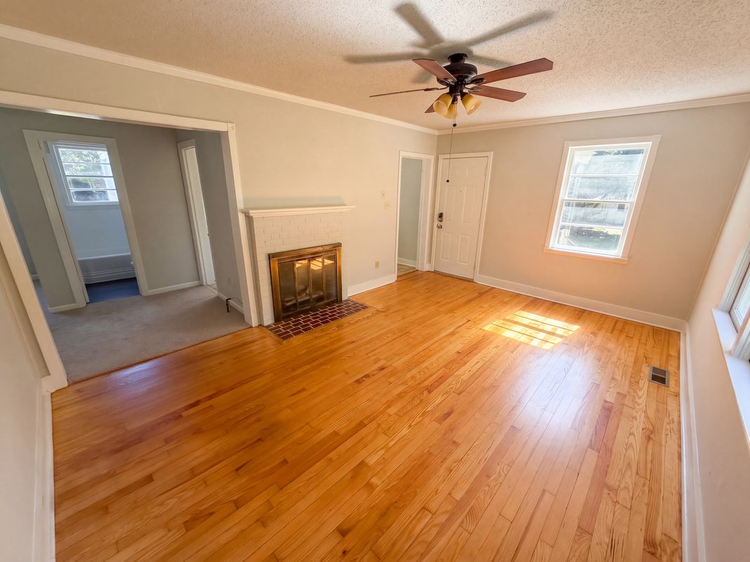 Property photo 3 of 521 Grace Ave