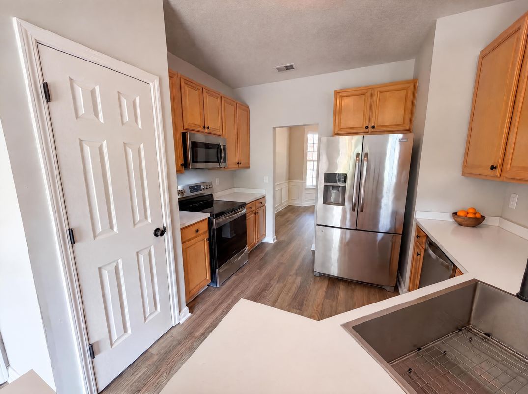 Property photo 2 of 9 Bluff Ridge Ct