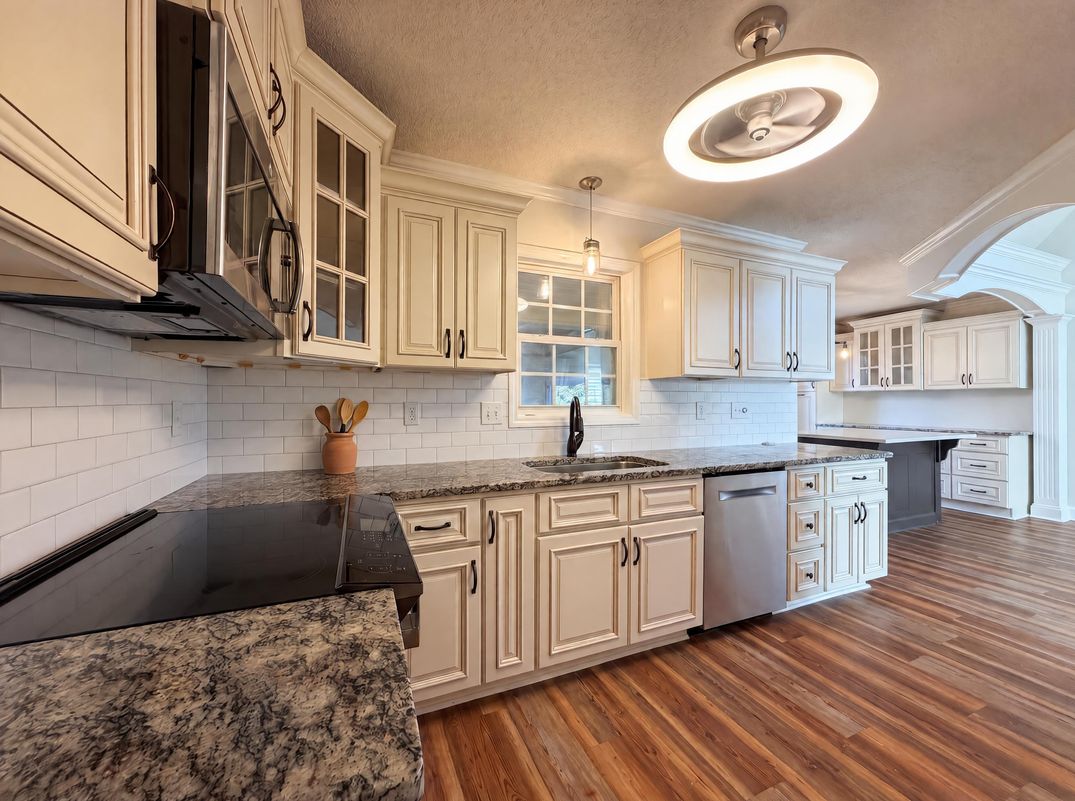 Property photo 2 of 105 Jefferson Forest Ct