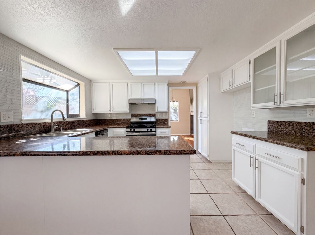 Photo 13 of 30 of 3164 Gingerwood Ln, Lancaster, CA