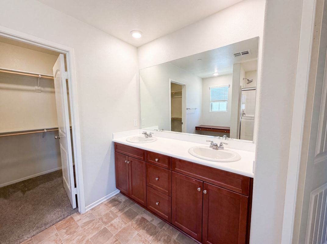 Photo 17 of 26 of 30401 Village Terrace Dr, Menifee, CA