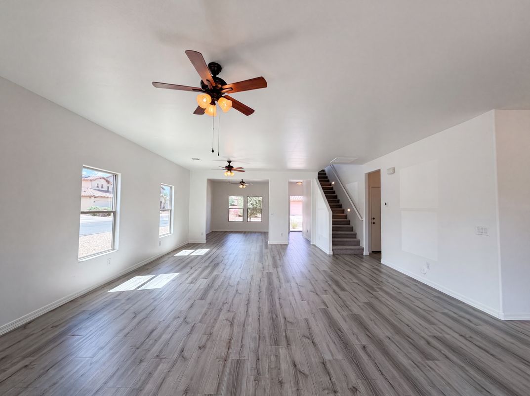 Property photo 3 of 45433 W Sandhill Rd