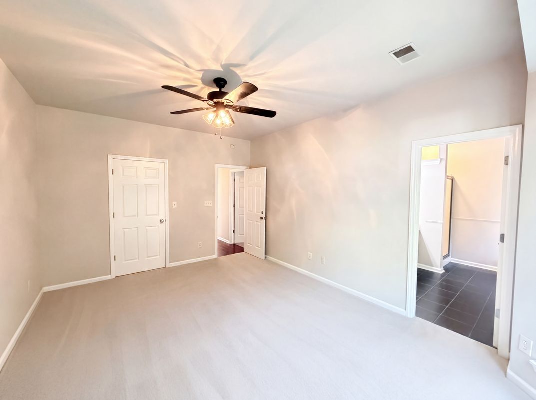 Photo 4 of 17 of 8536 Albury Walk Ln, Charlotte, NC
