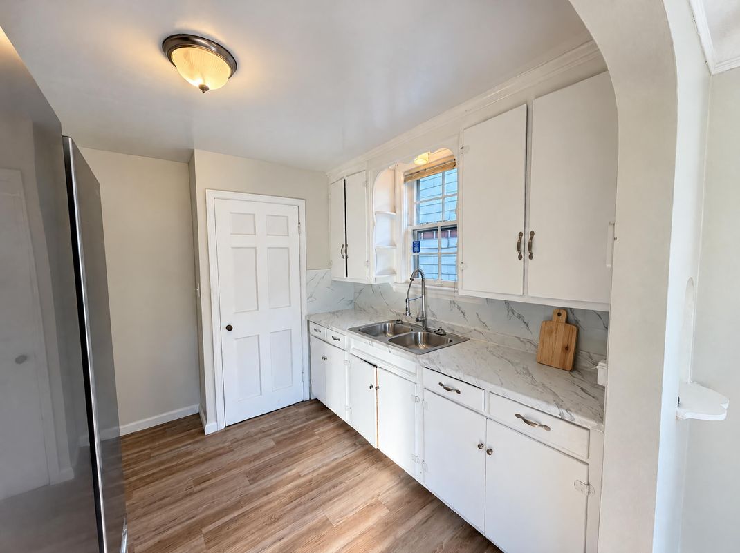 Property photo 2 of 16316 Walden Ave
