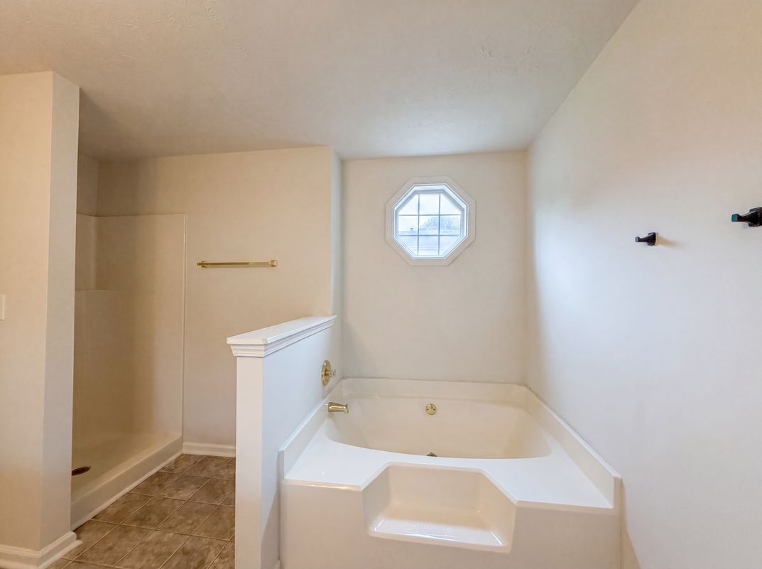 Photo 10 of 32 of 5355 Queen Ester Ct, Ellenwood, GA