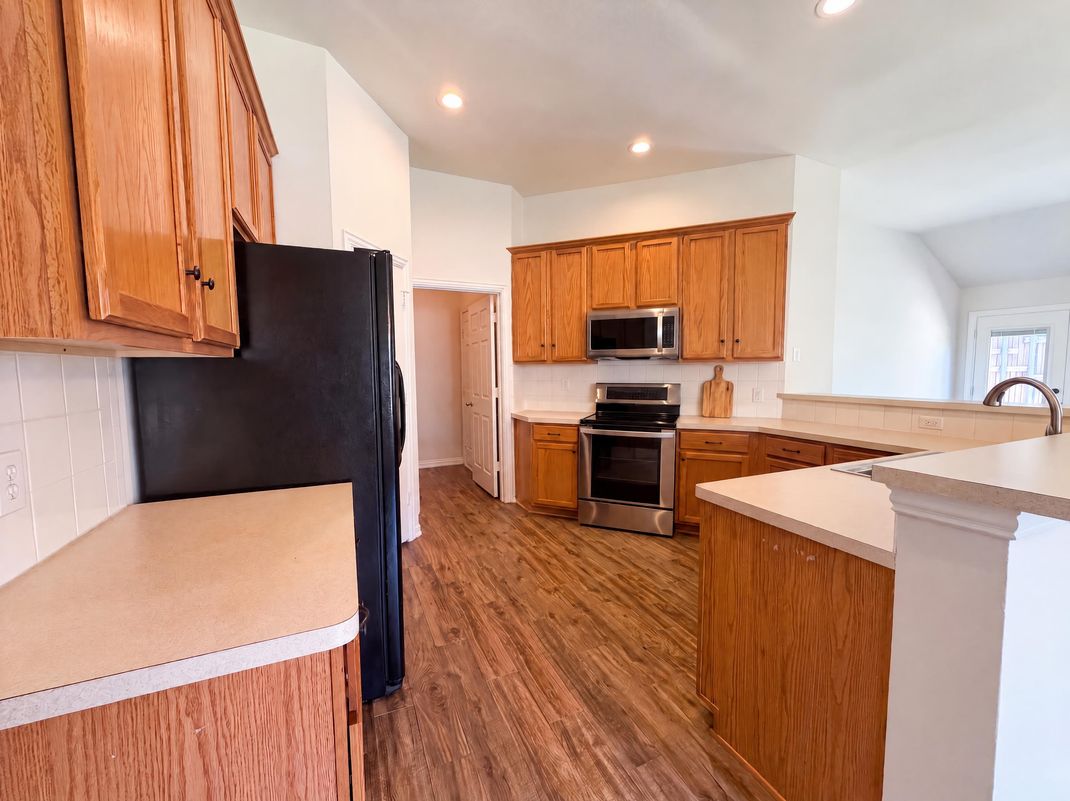 Property photo 2 of 6312 Candletree Ln