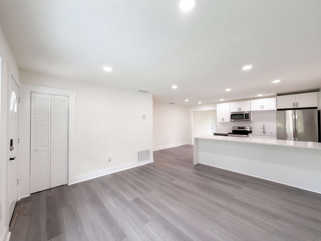 Property photo 3 of 4355 NW 26th Ave