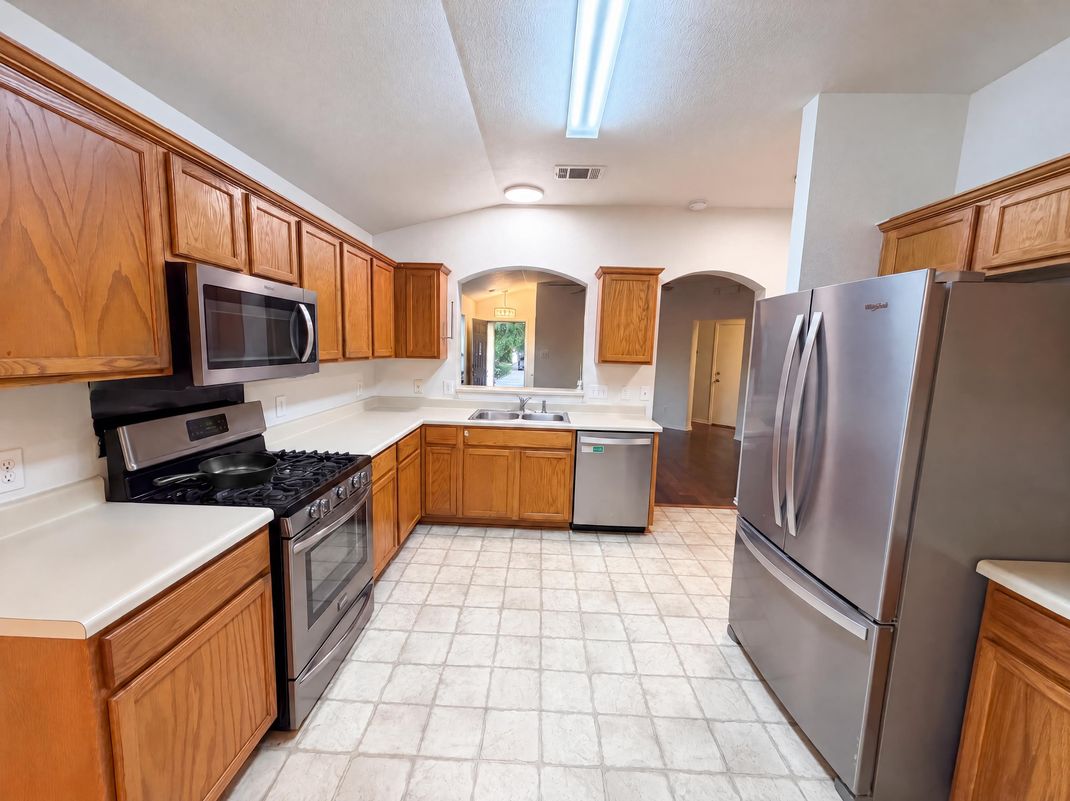 Property photo 2 of 1107 Burgess Dr