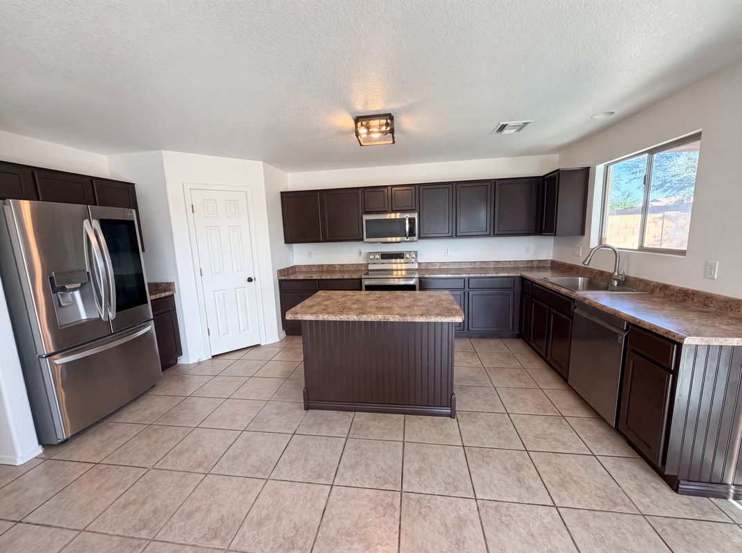 Photo 6 of 27 of 11244 W Massey Dr, Marana, AZ