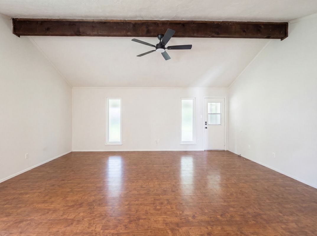 Property photo 3 of 501 E Central Dr